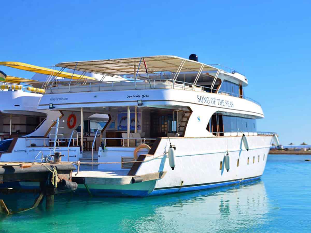 Private Boat Trip: Island Hopping & Snorkeling Experience - hurghadamixtrip